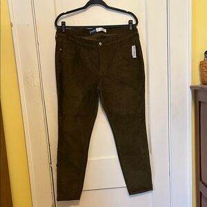 Old Navy Women's Straight Leg Jeans in Dark Brown